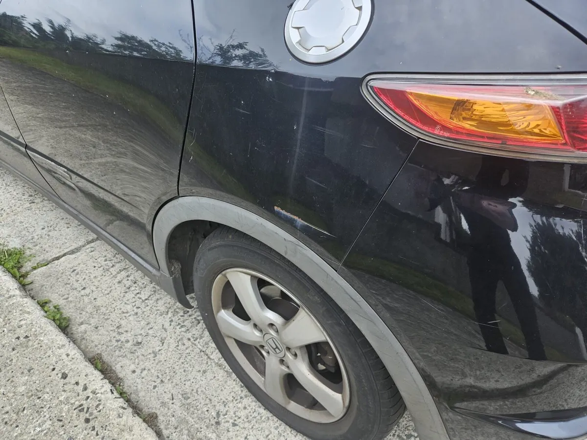 Honda civic - Image 4