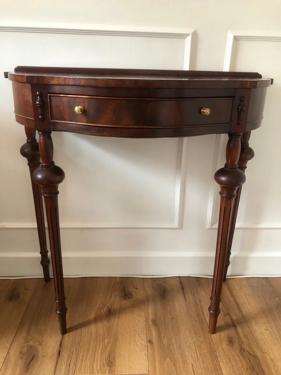 Vintage mahogany hall table - Image 1