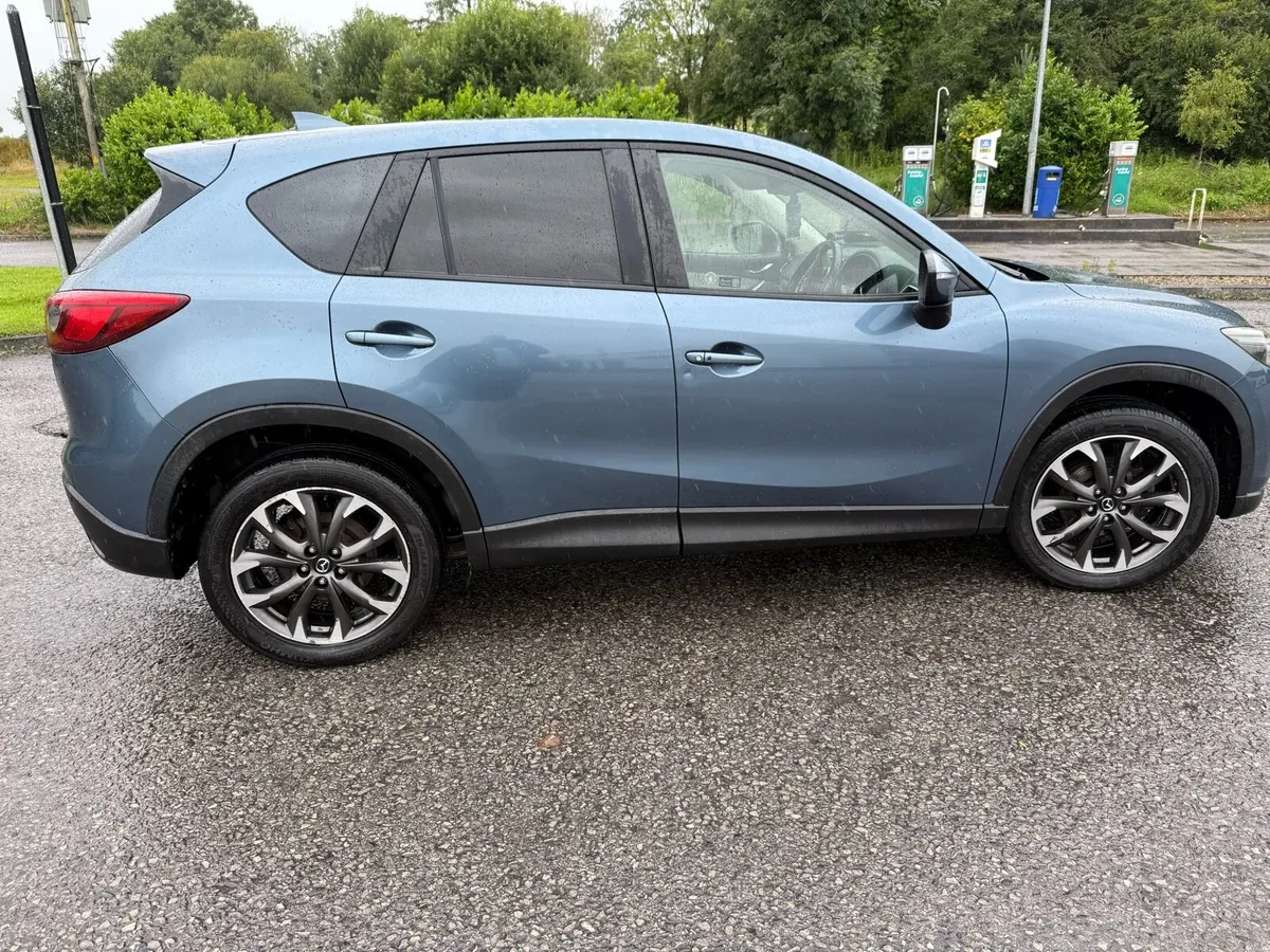 2016 Mazda CX5 platinum - Image 2