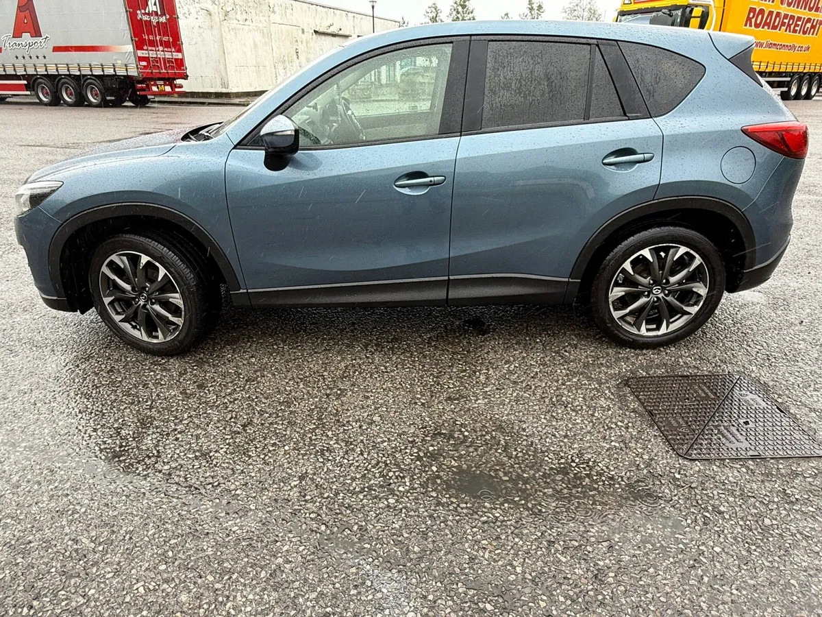 2016 Mazda CX5 platinum - Image 4