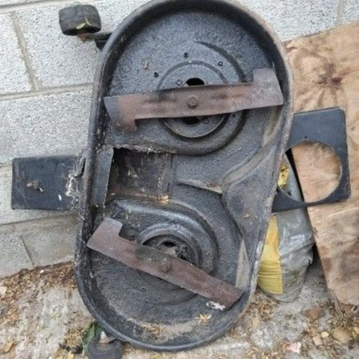 Ride on mower Deck 36 ins - Image 1