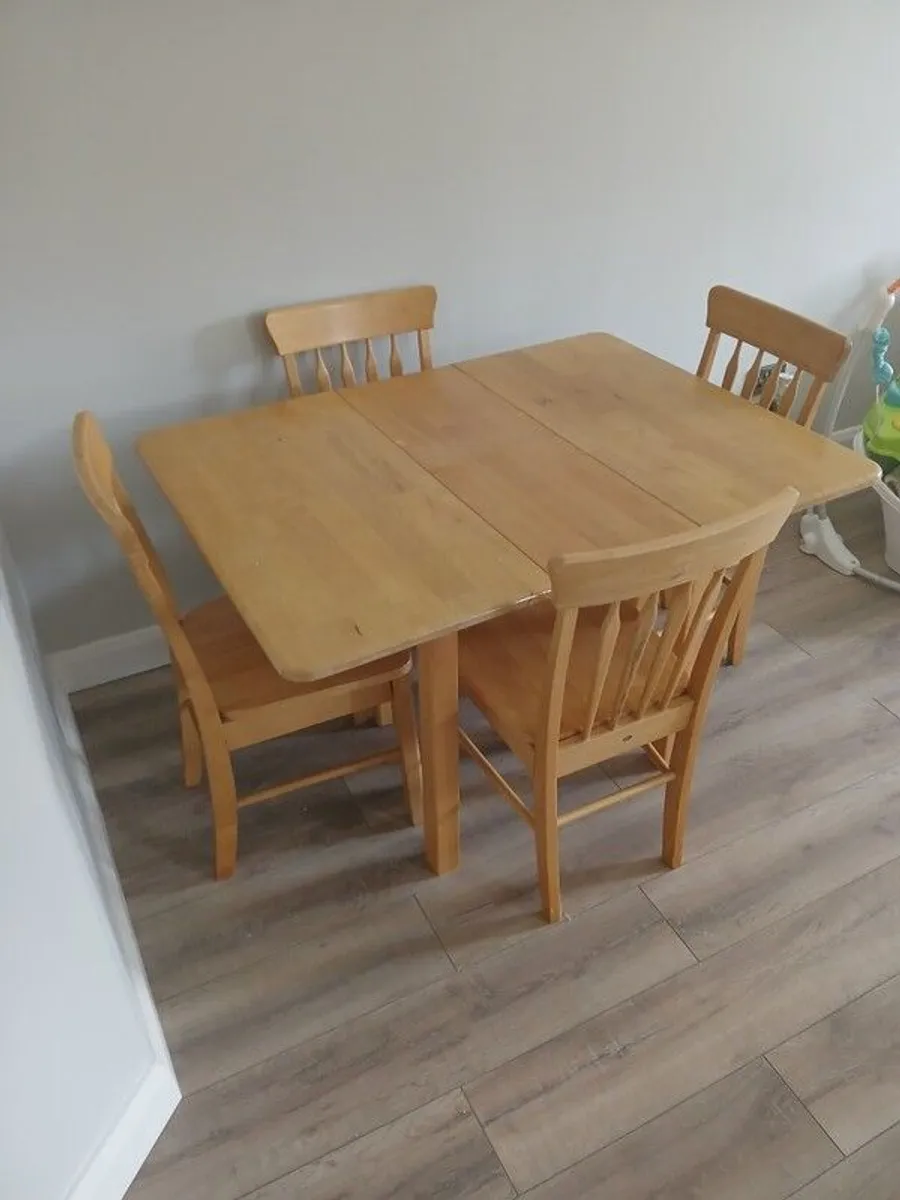 table and chairs - Image 1