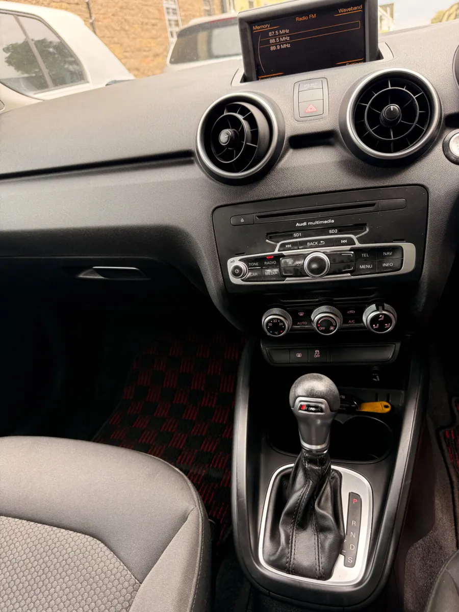 Audi A1 AUTOMATIC  2014 1.4 PETROL - Image 2