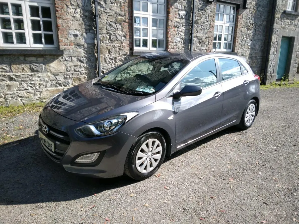 Hyundai i30 Petrol. Low Mileage and NCT Tested - Image 2