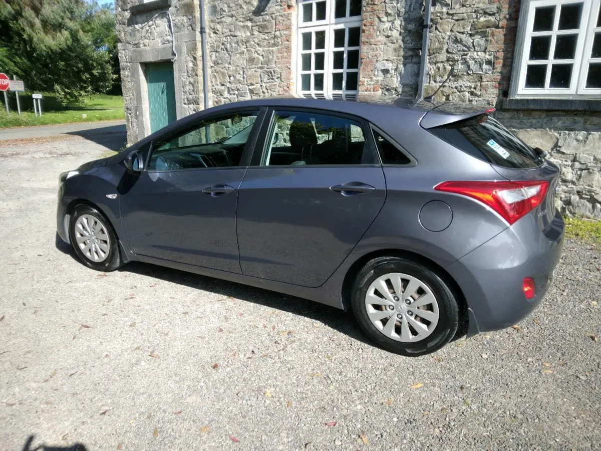 Hyundai i30 Petrol. Low Mileage and NCT Tested - Image 3
