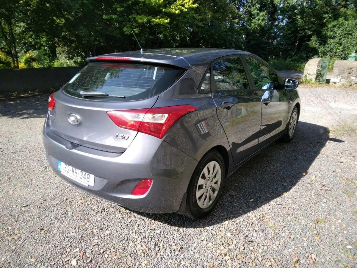 Hyundai i30 Petrol. Low Mileage and NCT Tested - Image 4