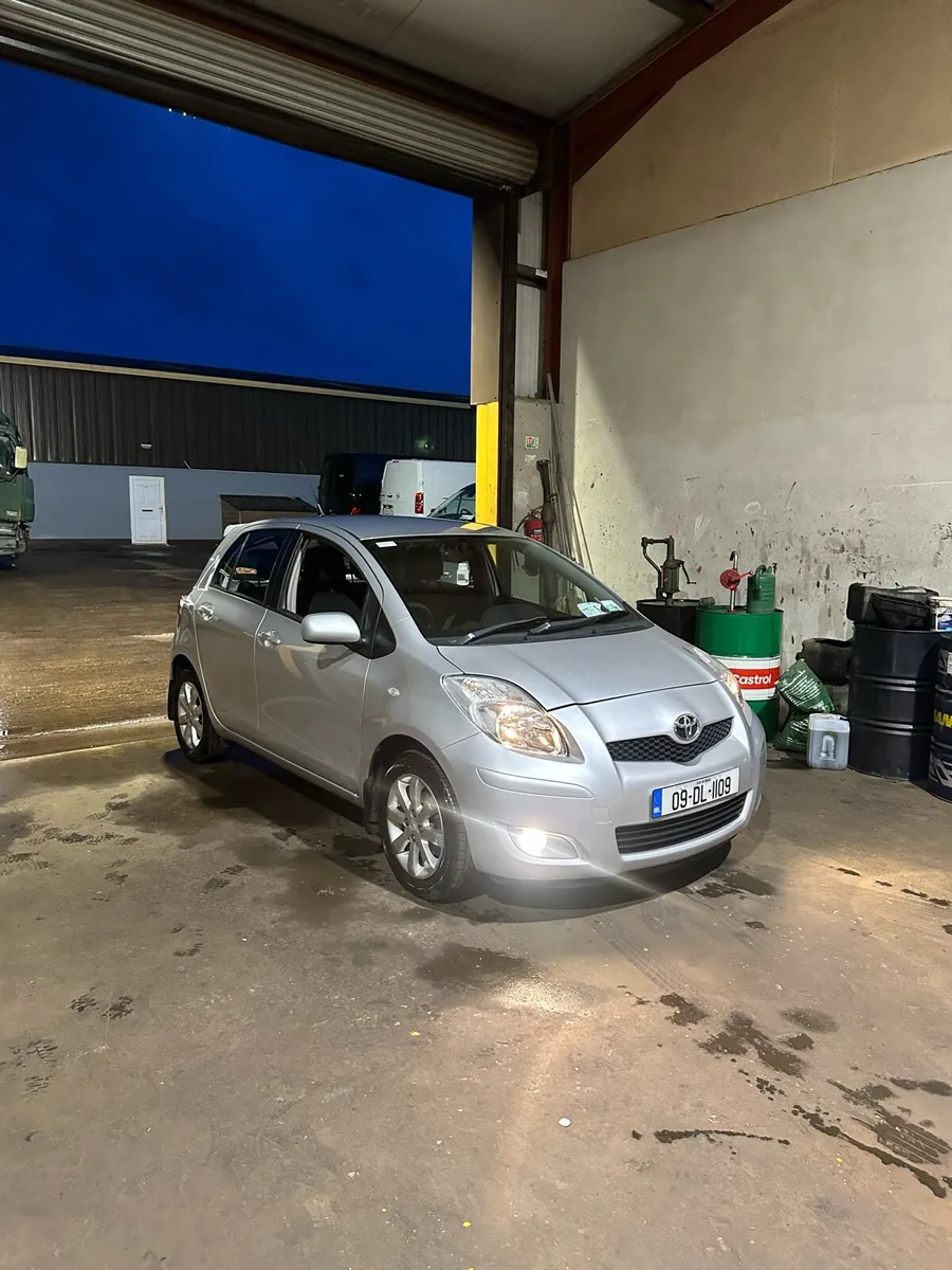 Toyota Yaris - Image 2