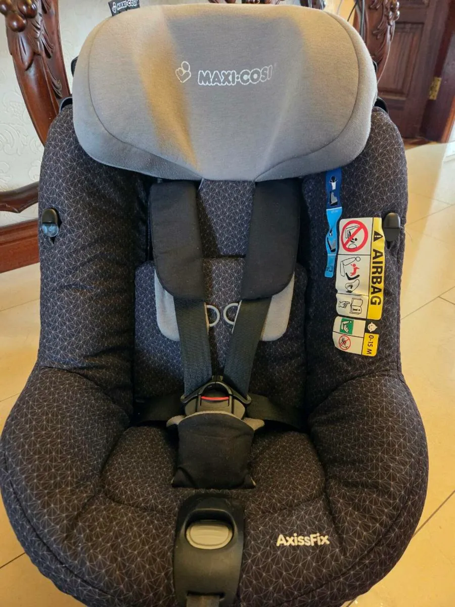 Maxi Cosi Axissfix Air Car Seat - Image 1