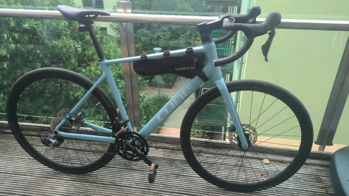 Cube Attain Race Road Bike Size M - Image 1