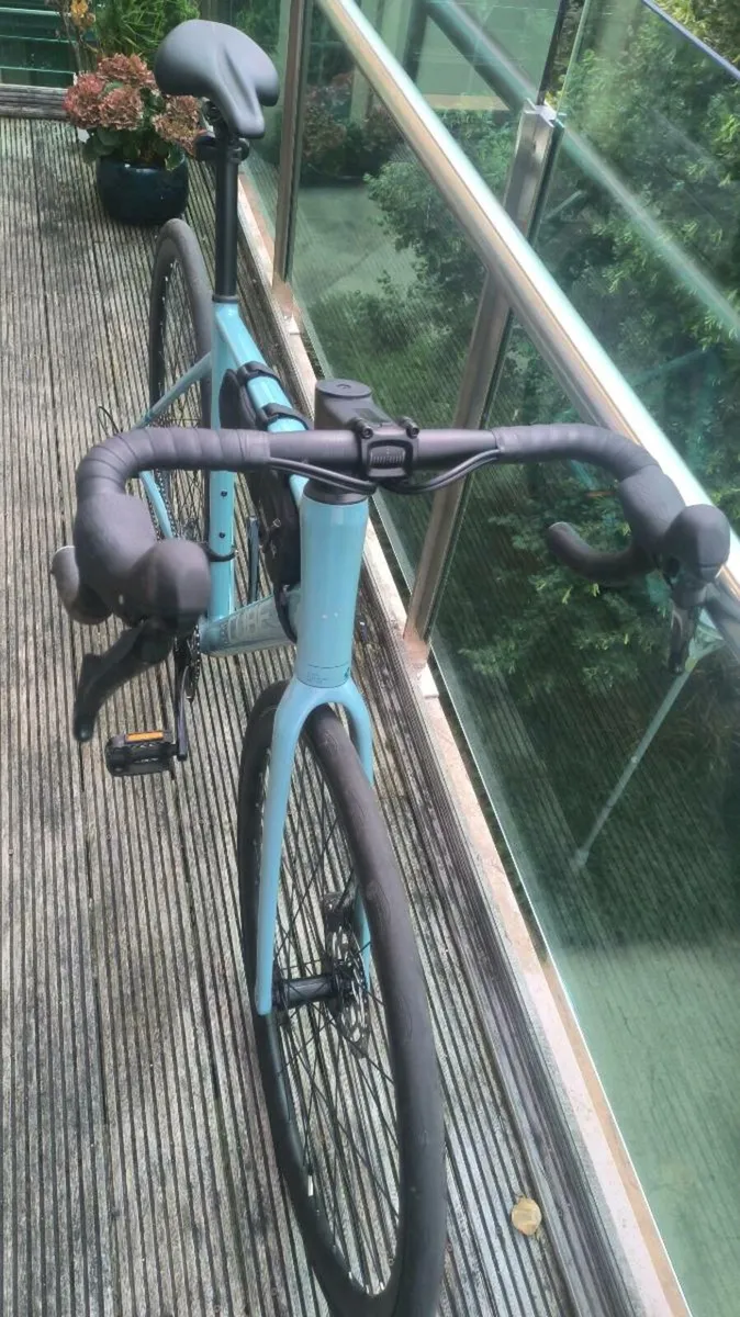 Cube Attain Race Road Bike Size M - Image 2
