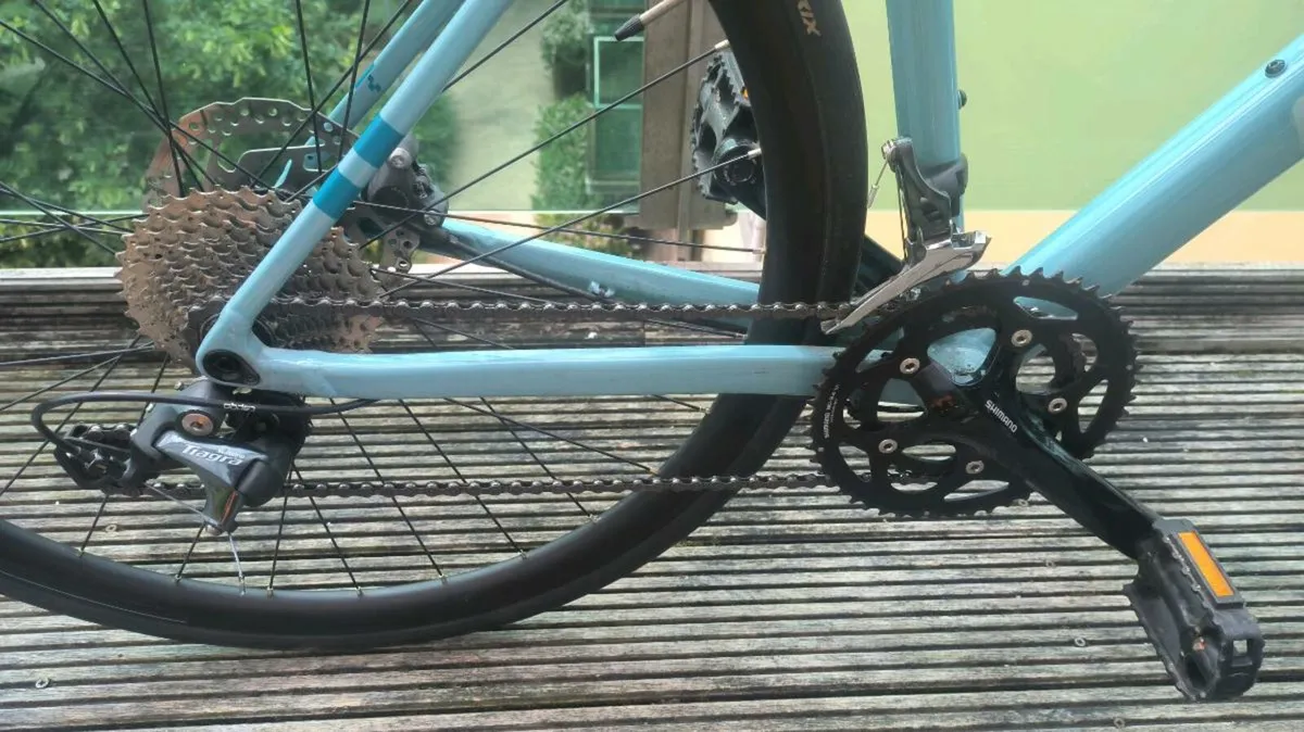 Cube Attain Race Road Bike Size M - Image 3