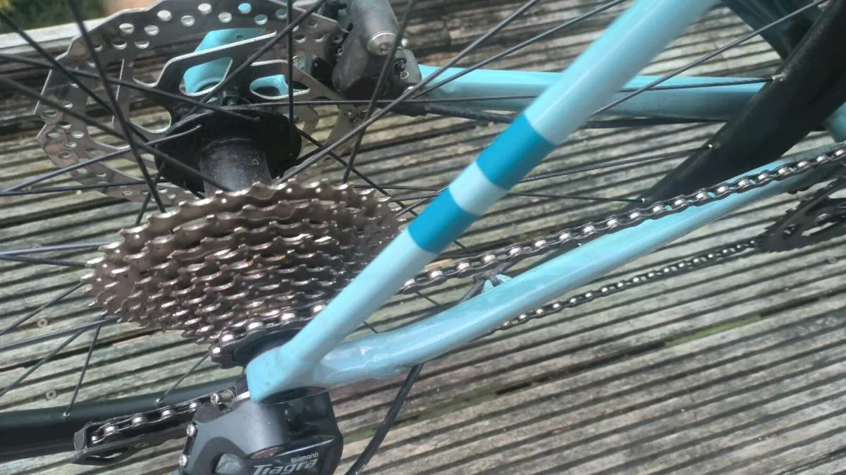 Cube Attain Race Road Bike Size M - Image 4