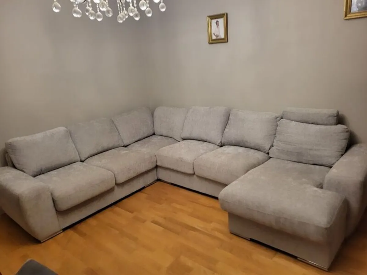 sitting - Image 1