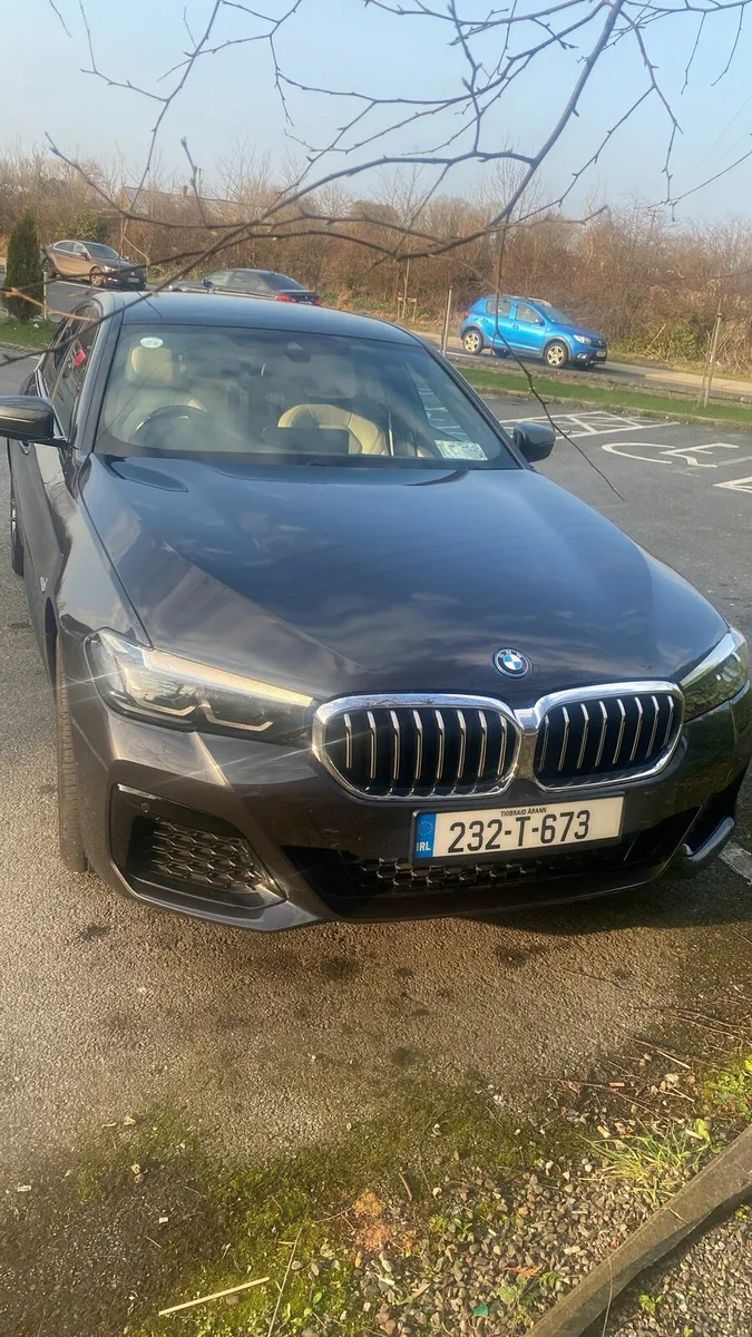 Bmw 530 hybrid 2023 - Image 1