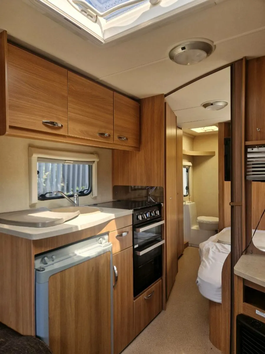 Caravan - Image 4