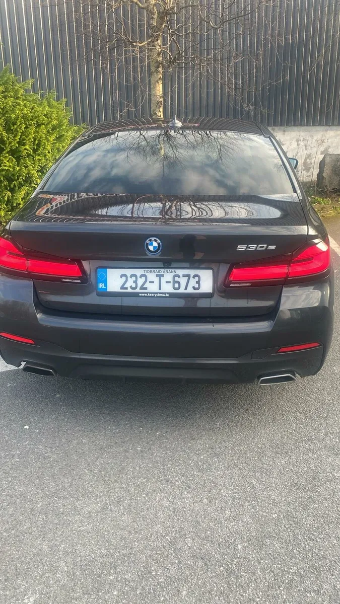 Bmw 530 hybrid 2023 - Image 2