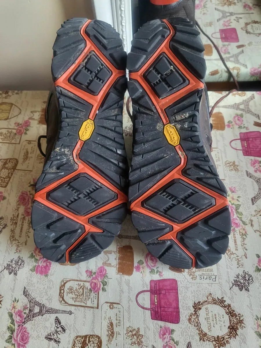 boots - Image 2