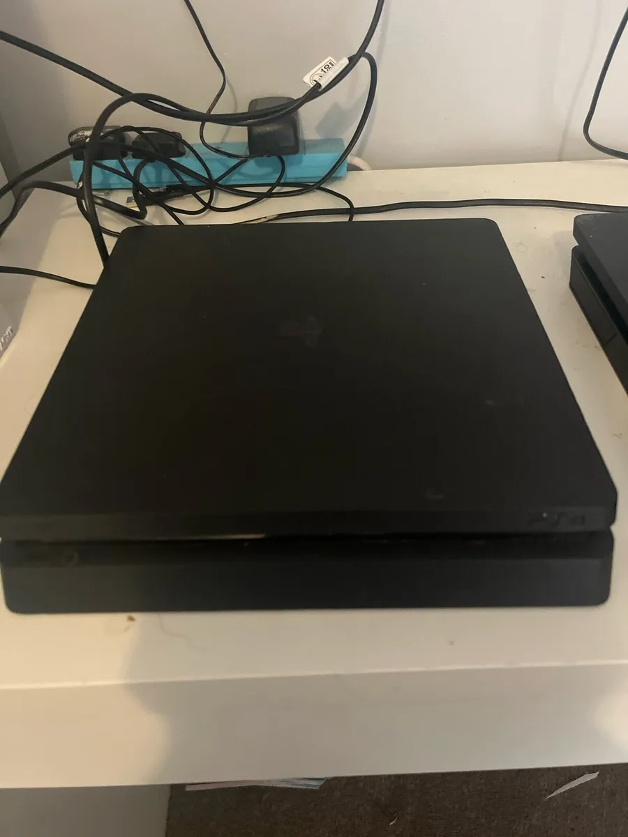 2 Ps4 slims (€80 each) - Image 2