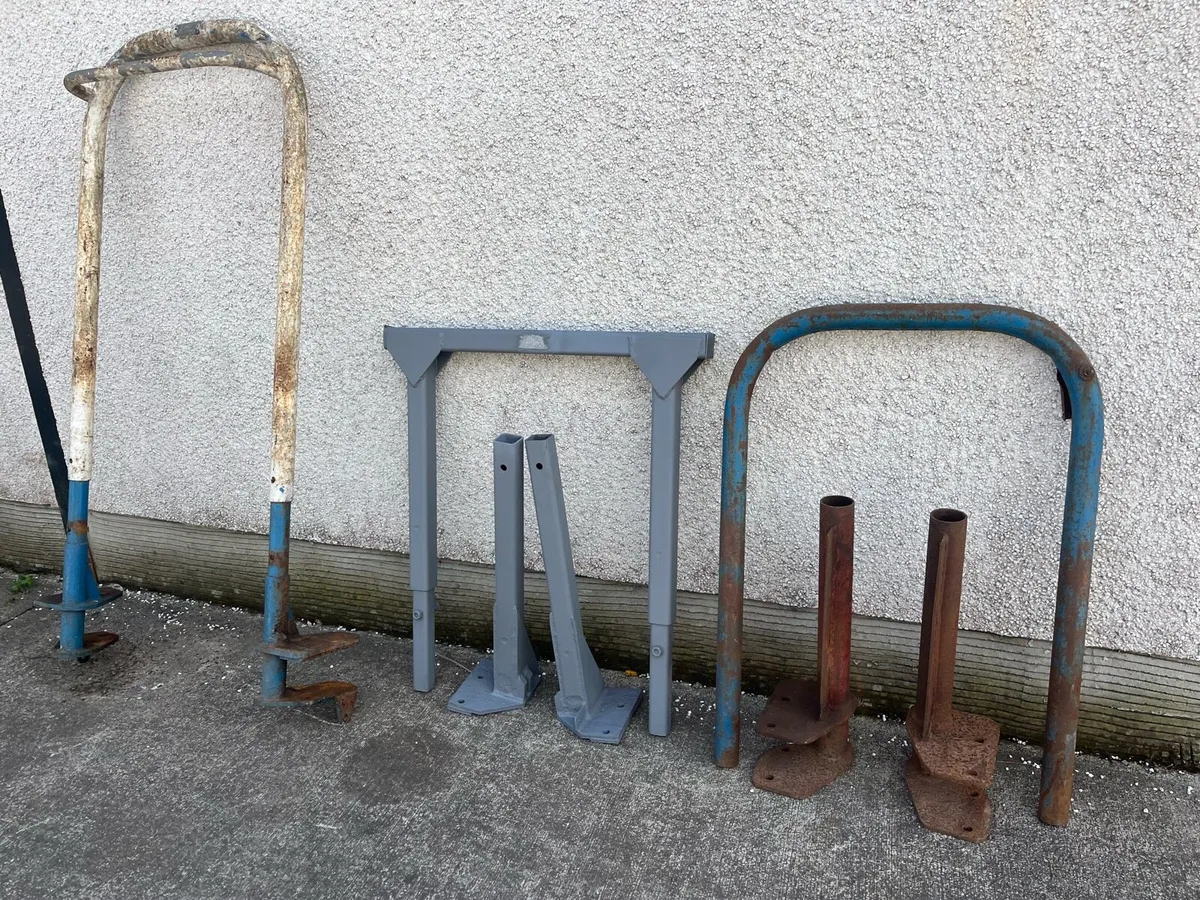 Massey/Ford Roll-Bars - Image 1