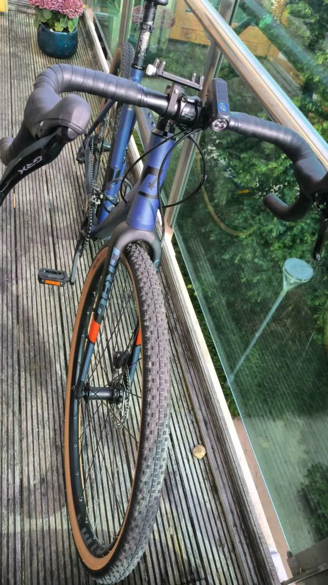 Gravel bike Size L - Image 4