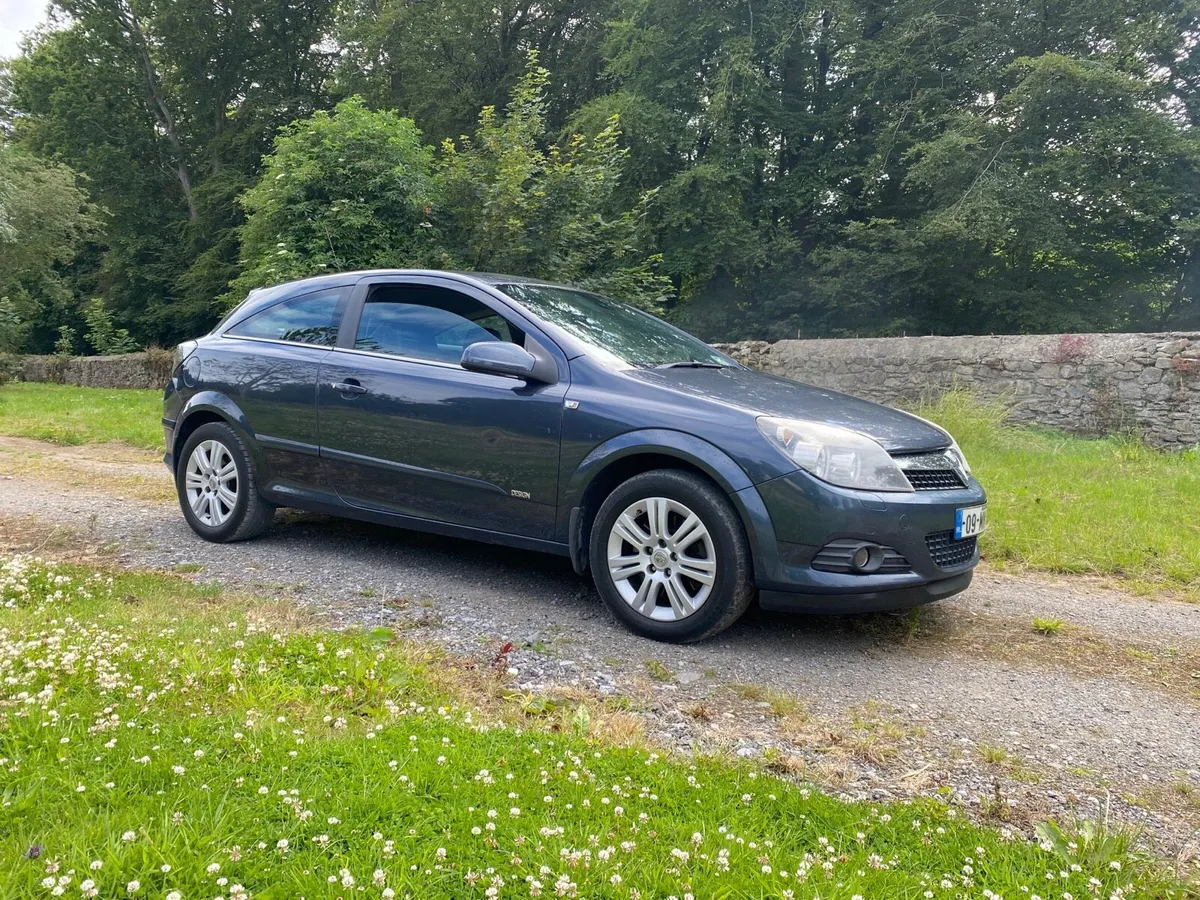 2009 Vauxhall Astra 120bhp - Image 2