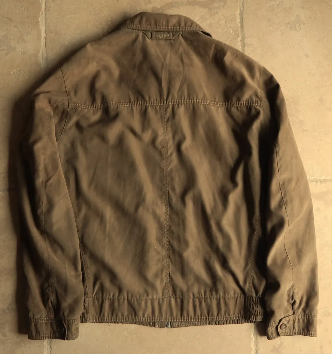 Gents Bugatti Jacket, Size 48R - Image 3