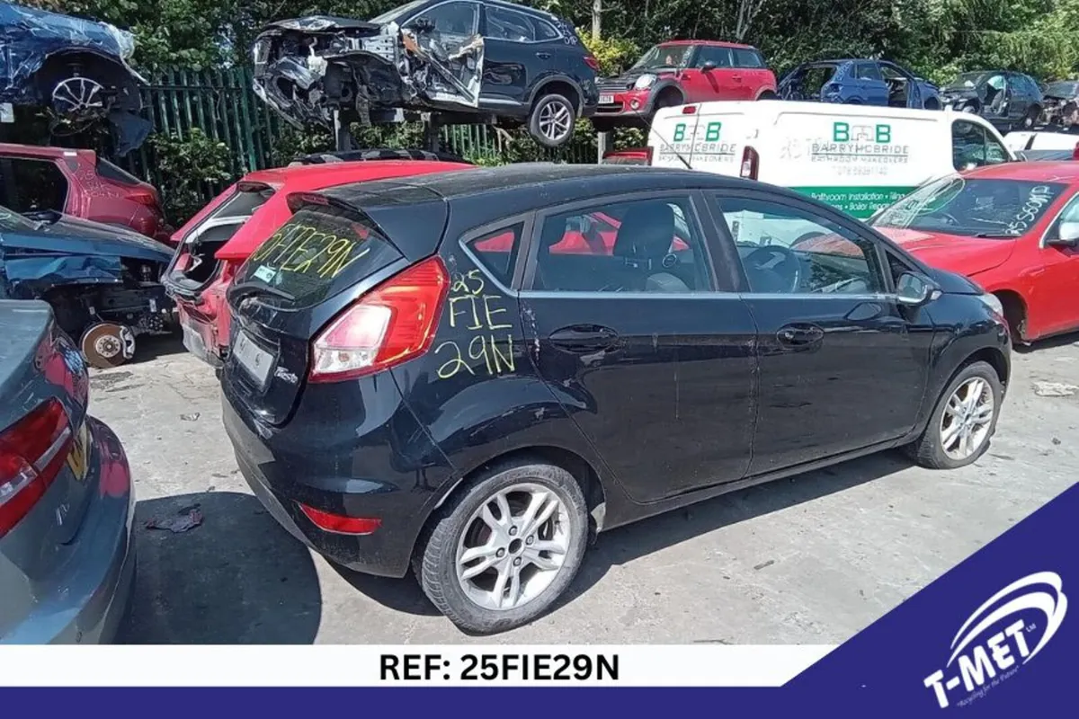 2016 FORD FIESTA BREAKING FOR PARTS - Image 4