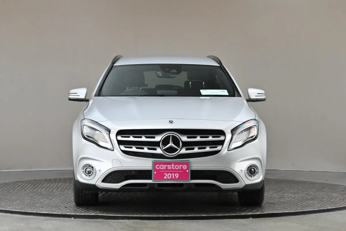 Mercedes-Benz GLA Class GLA 180  powered Tailgate - Image 2