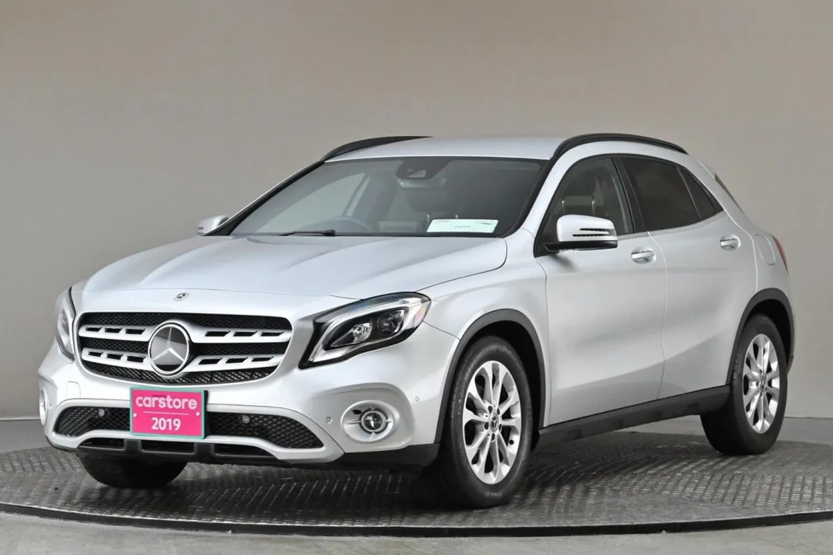 Mercedes-Benz GLA Class GLA 180  powered Tailgate - Image 3