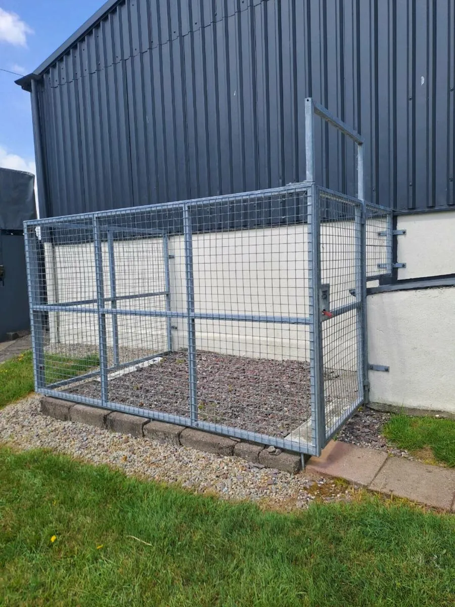 Dog kennel - Image 1