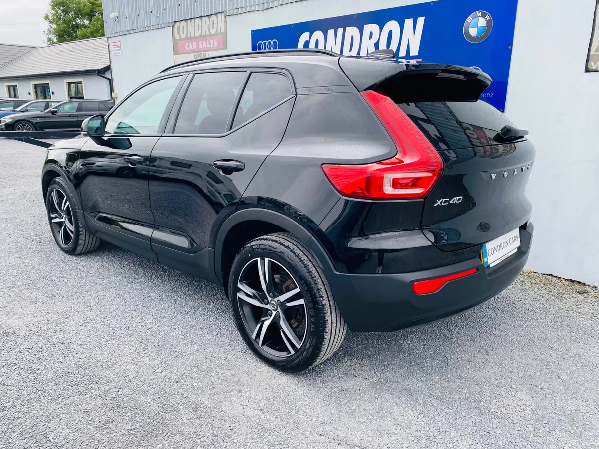 2021 VOLVO XC40 1.5 R-DESIGN  RECHARGE 208BHP - Image 3