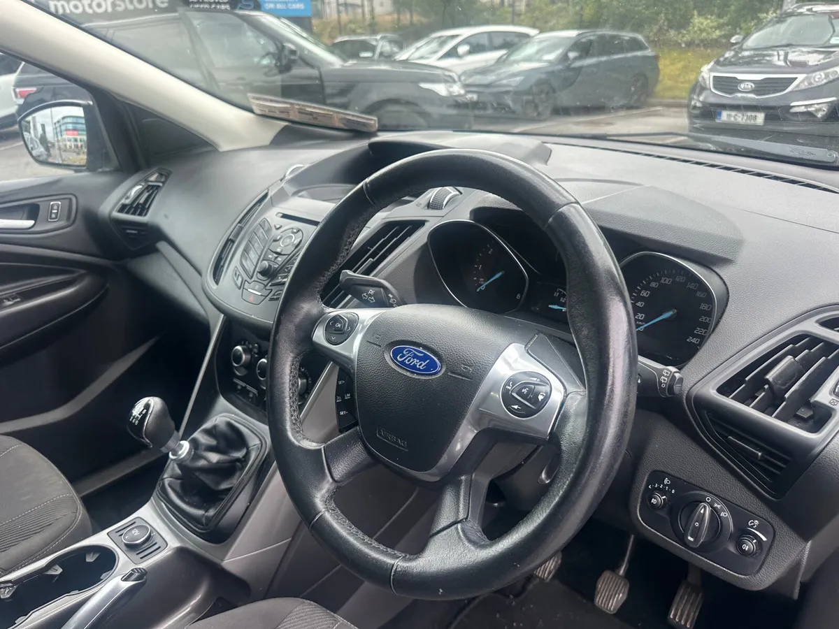 Ford Kuga 2.0TDCI 150PS Zetec - Image 4