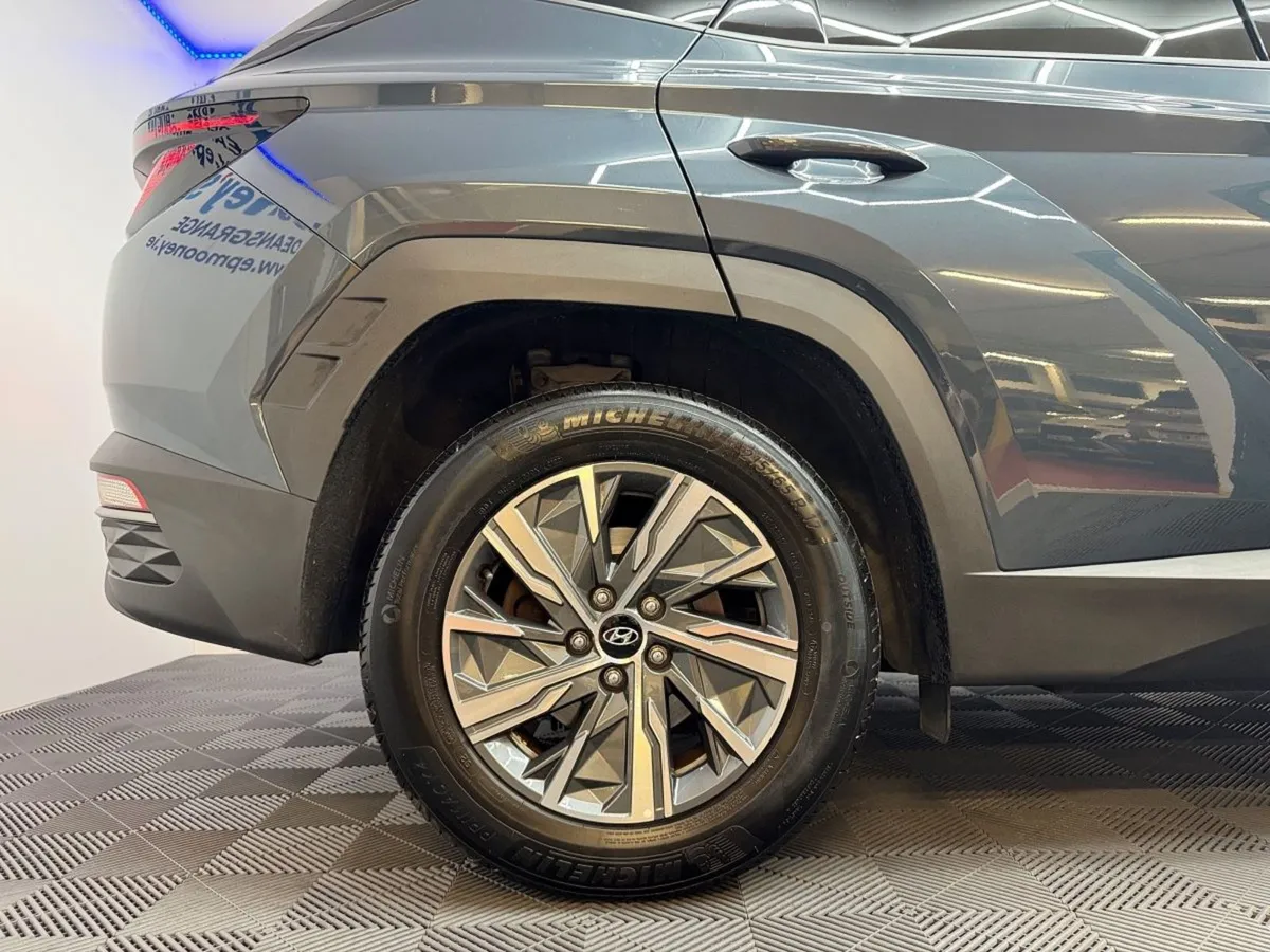 Hyundai Tucson 2WD Executive HEV Auto - Image 4