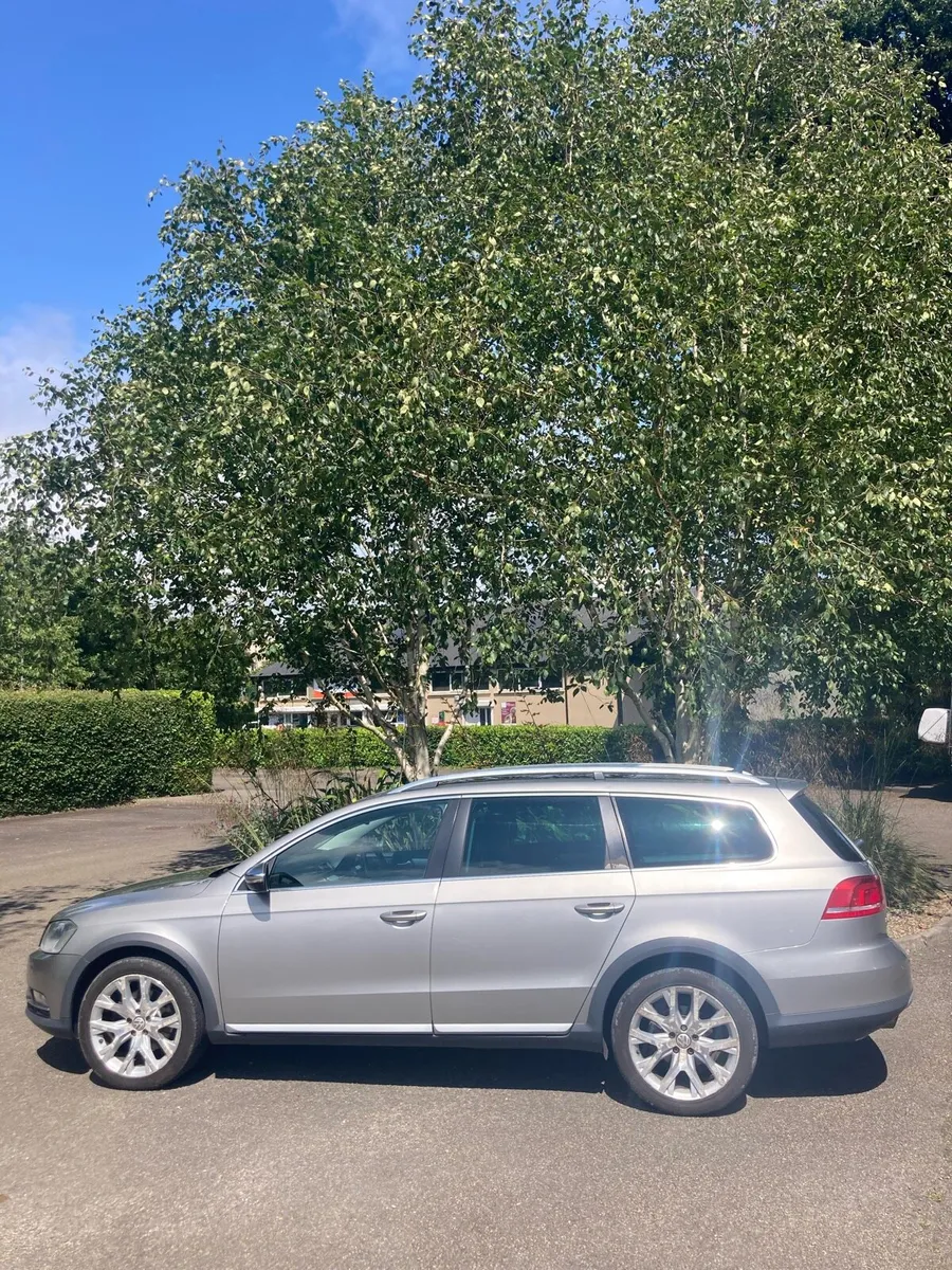 VW Passat Alltrack Auto 170BHP - Image 2