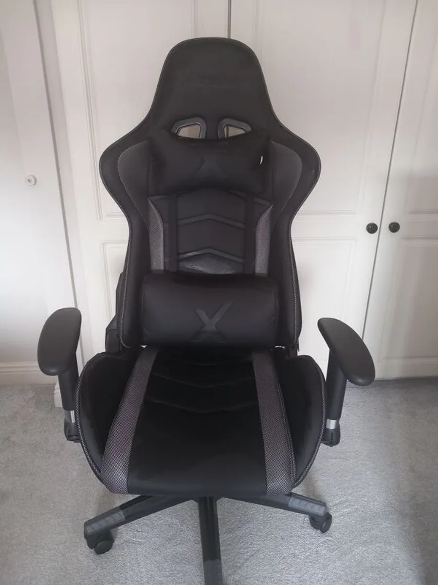 gaming chair - Image 1