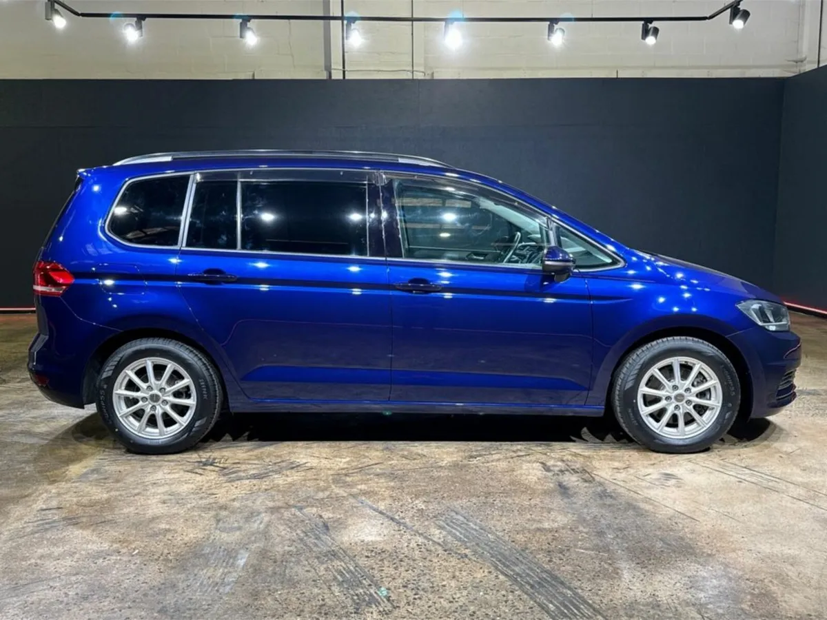 Volkswagen Touran 1.4 TSI AUTOMATIC - 7 SEATER - U - Image 3