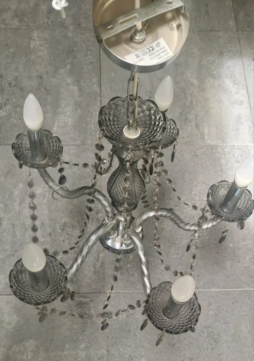 Chandelier Grey - Image 1