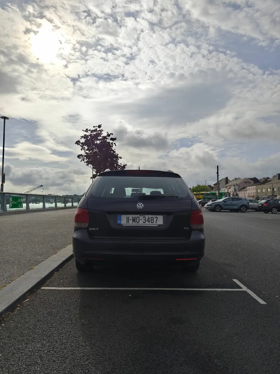 Volkswagen Golf 2011 - Image 3
