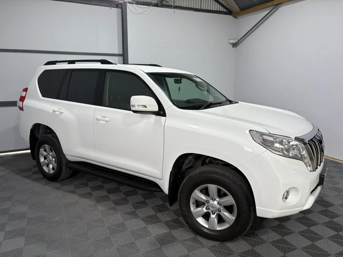 2016 Toyota Landcruiser LWB GX Auto Commercial - Image 2