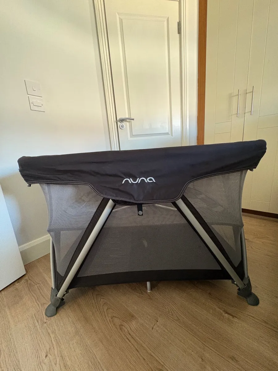 Nuna Travel Cot - Image 1