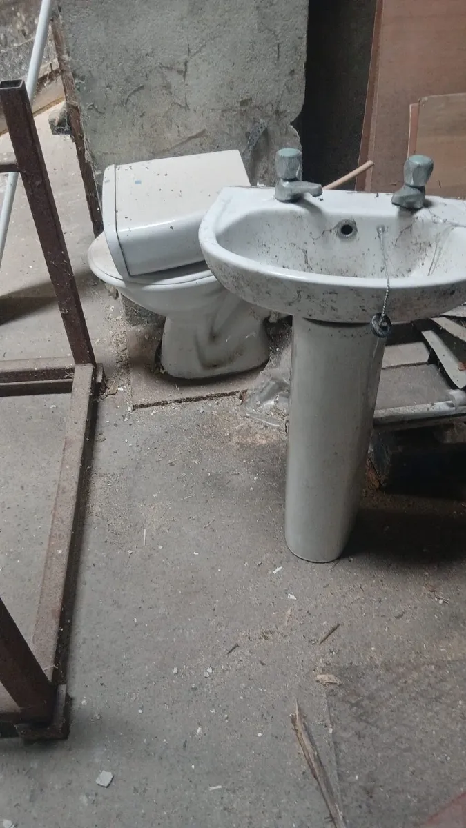 Wash hand basin,  toilet - Image 2