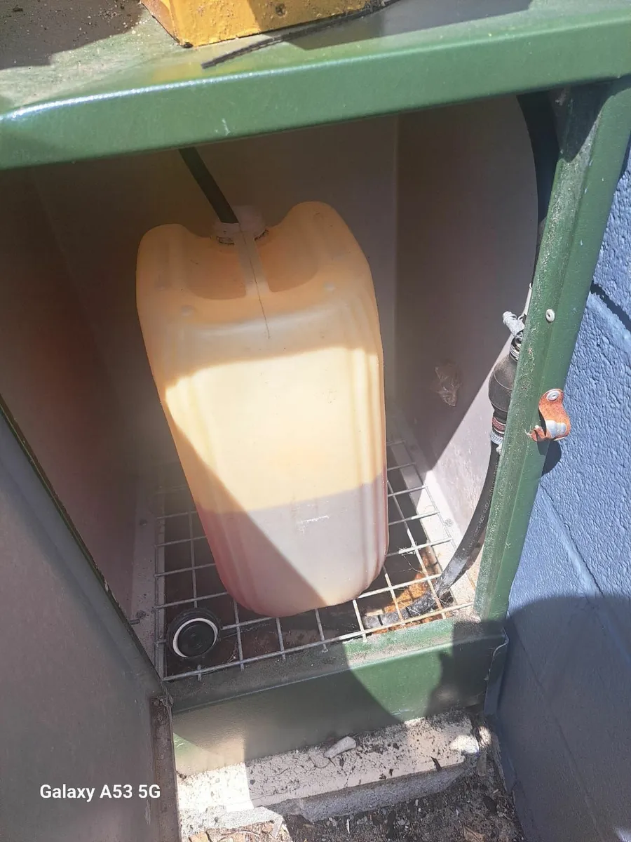 Grant oil burner and oil despenser - Image 3