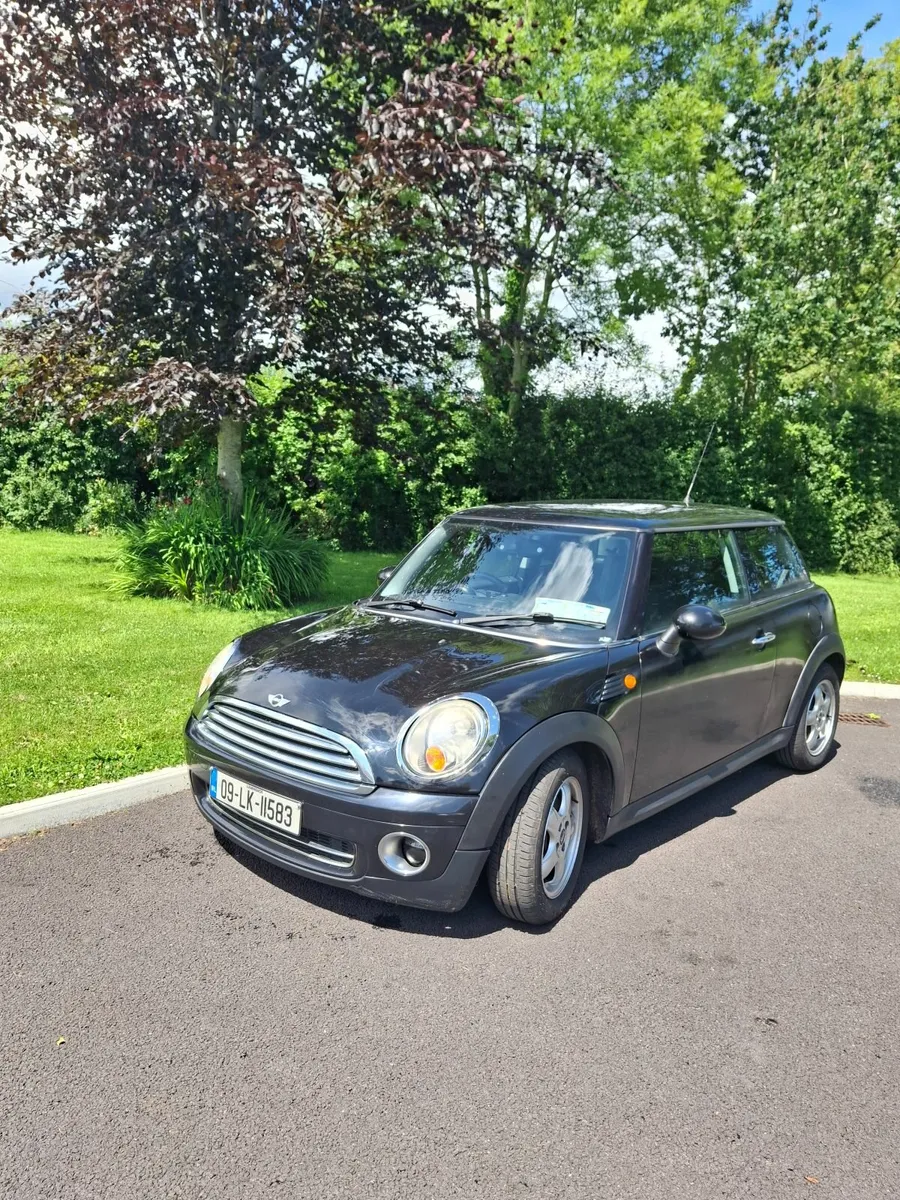 Mini Cooper 2009 - Image 1