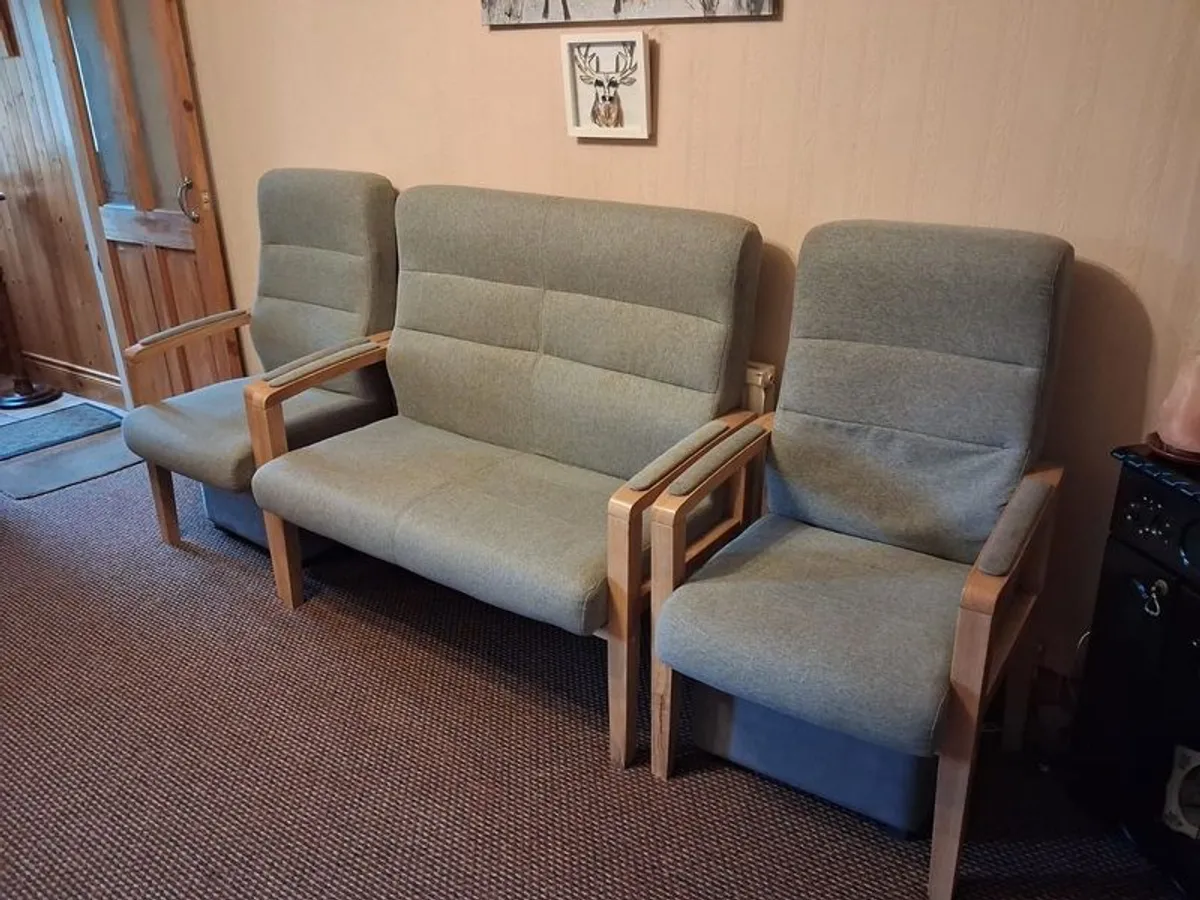 3 piece suite - Image 1