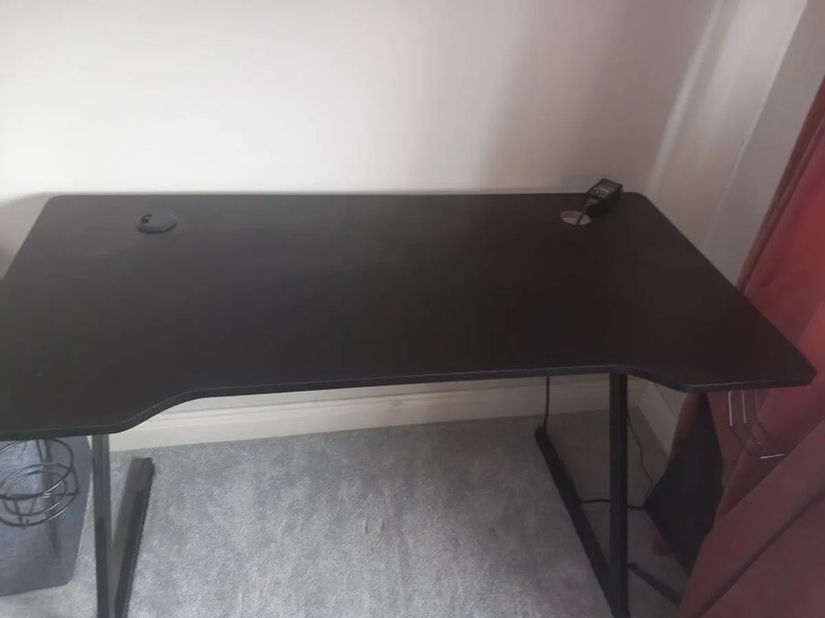 gaming chair - Image 1