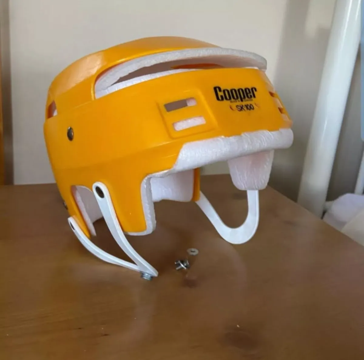 Oldstyle yellow cooper helmet (WANTED) - Image 2