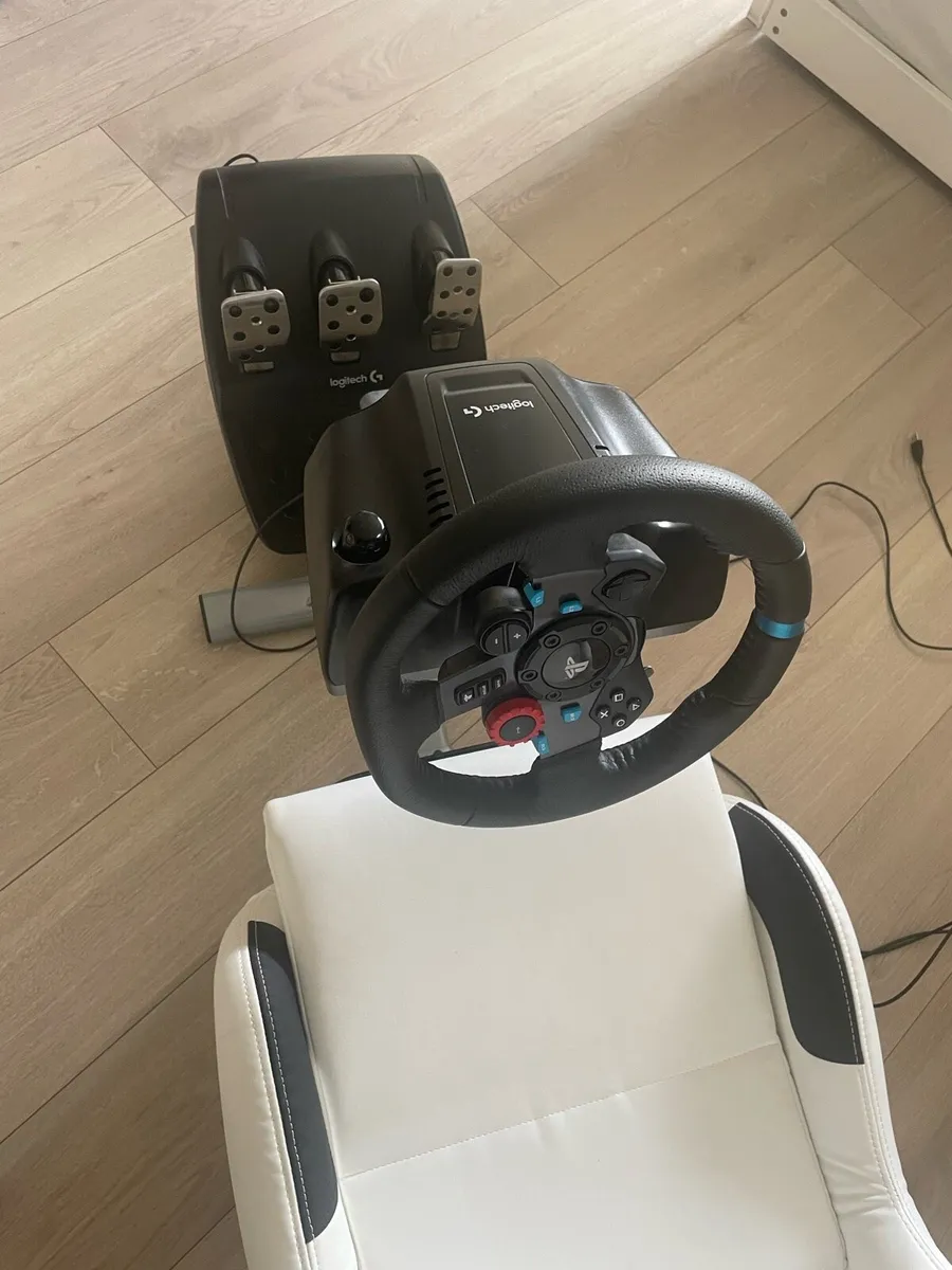 Playseat and g29 racing wheel - Image 4