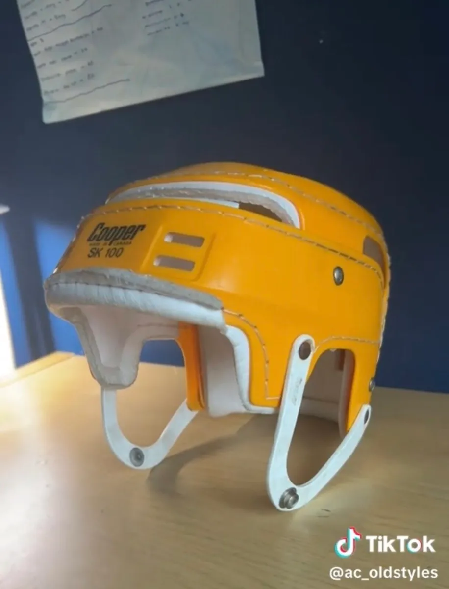 Oldstyle yellow cooper helmet (WANTED) - Image 4