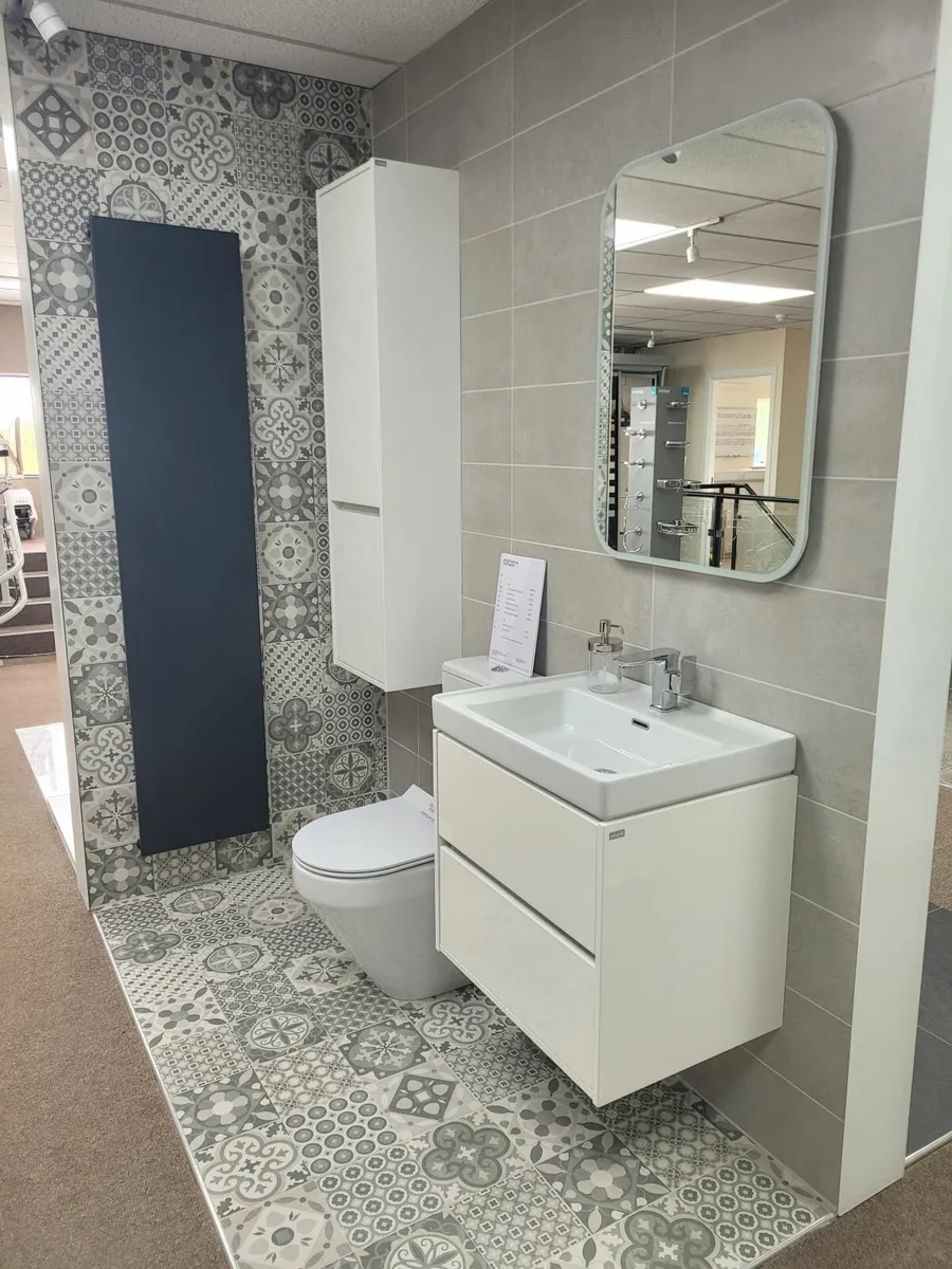 bathroom furniture - Image 2