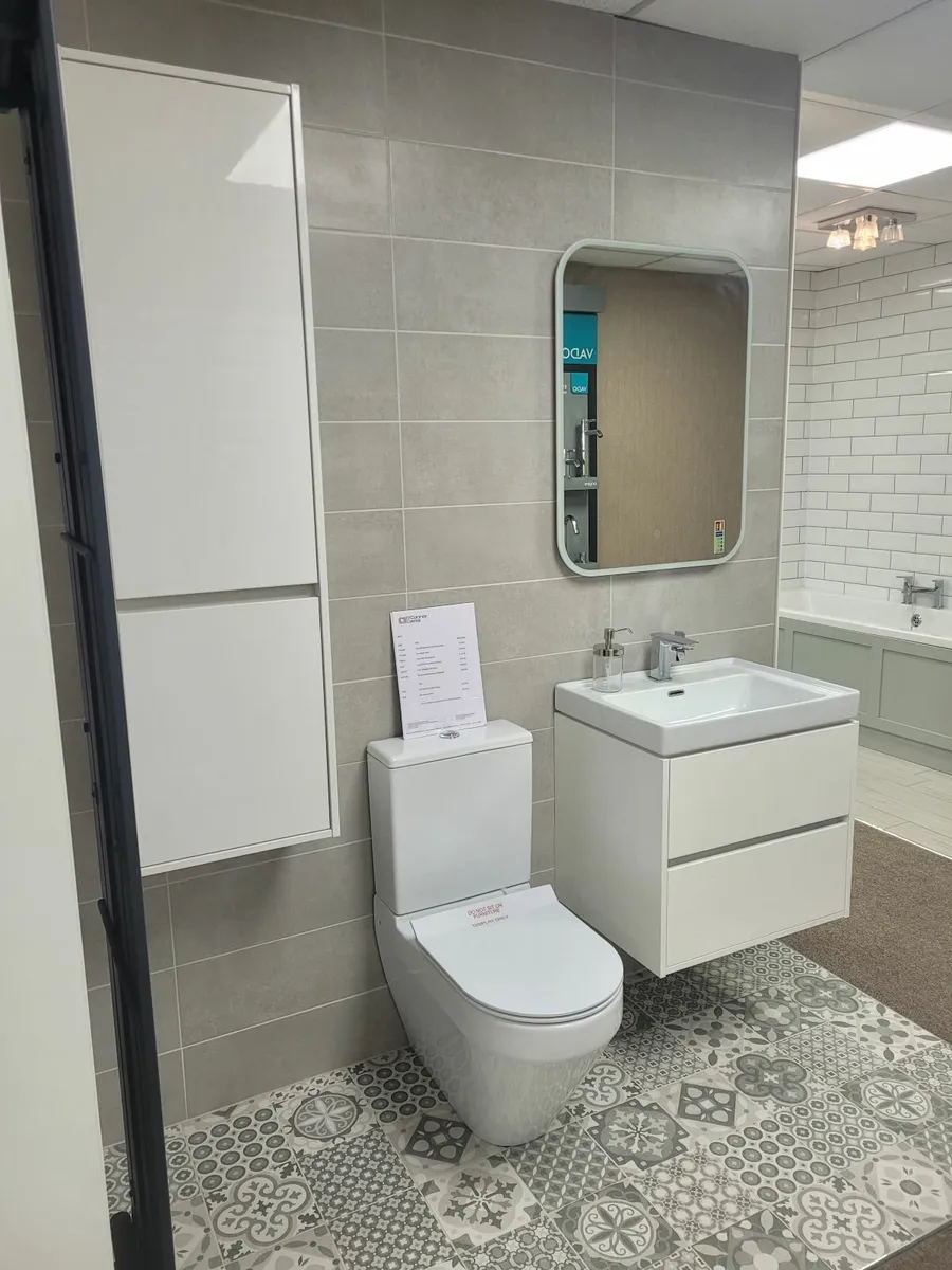 bathroom furniture - Image 1